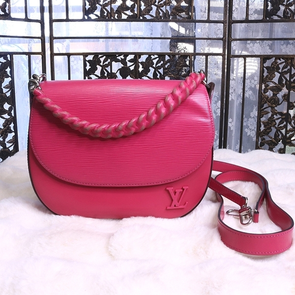 Louis Vuitton Shoulder Bag Epi Luna Leather in Pink - Picture 1 of 6